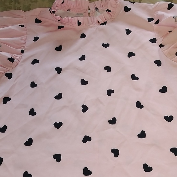 Shein ruffle top - Picture 2 of 8